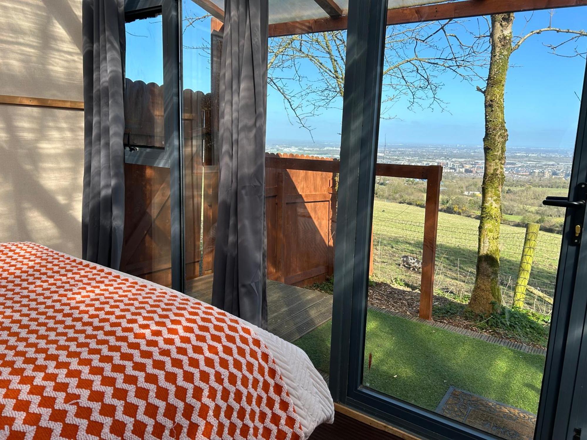 Sky Gazer Cabin In The Woods Dublin Bagian luar foto